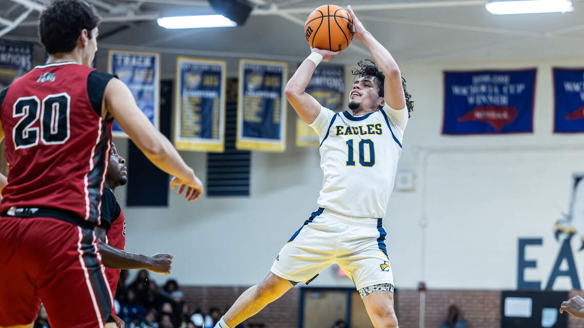 Tuesday’s rewind: South Meck girls score upset, North Meck teams roll to easy wins