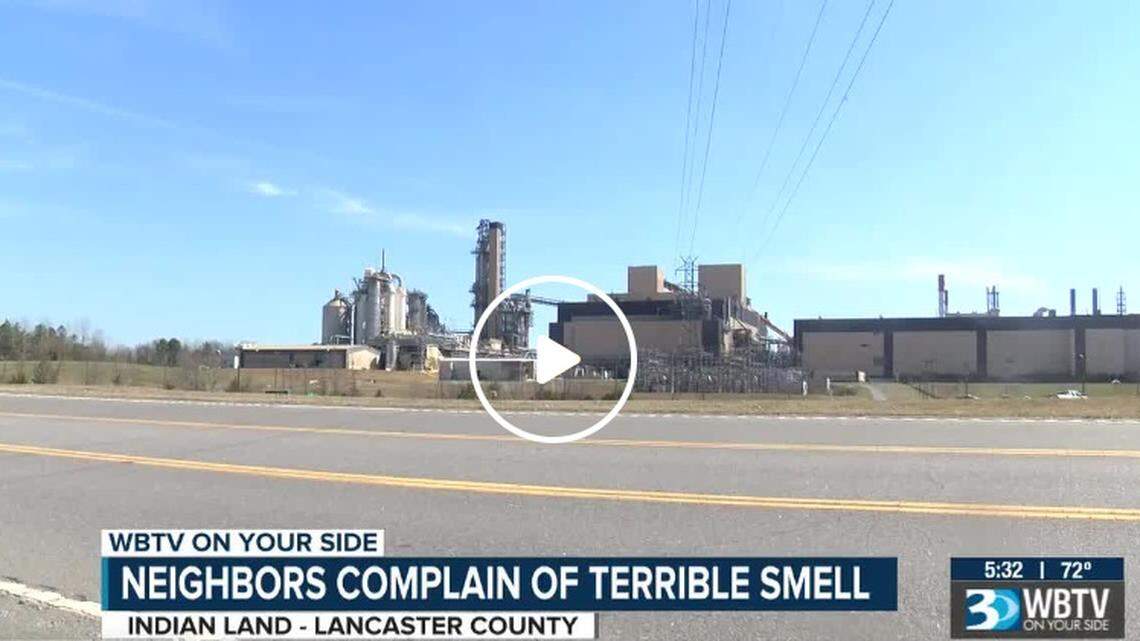 South Carolina health officials are investigating a “persistent odor” that residents of Lancaster County and neighboring Union County in North Carolina compare to rotten eggs.
