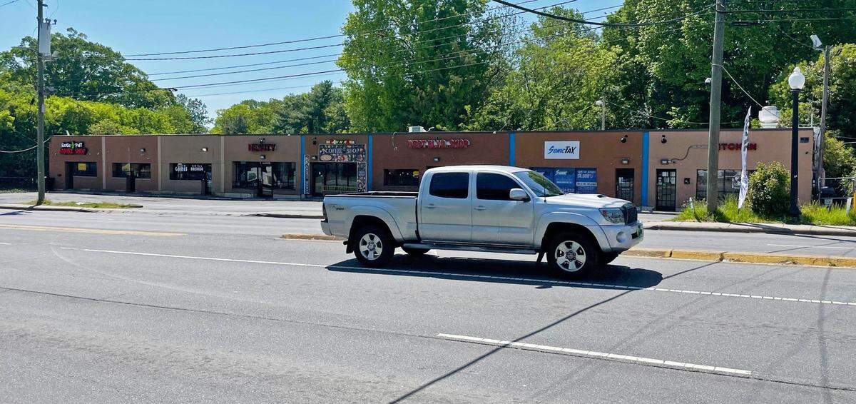Charlotte City Council approved a $1.2 million purchased of a troubled strip mall along West Boulevard near Remount Road on Monday, May 10, 2022. Federal prosecutors have said the property is known for drug sales, shootings, homicides, assaults and robberies.