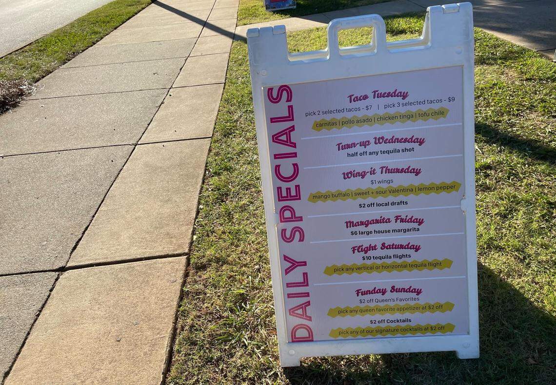 Que Fresas’ daily specials.