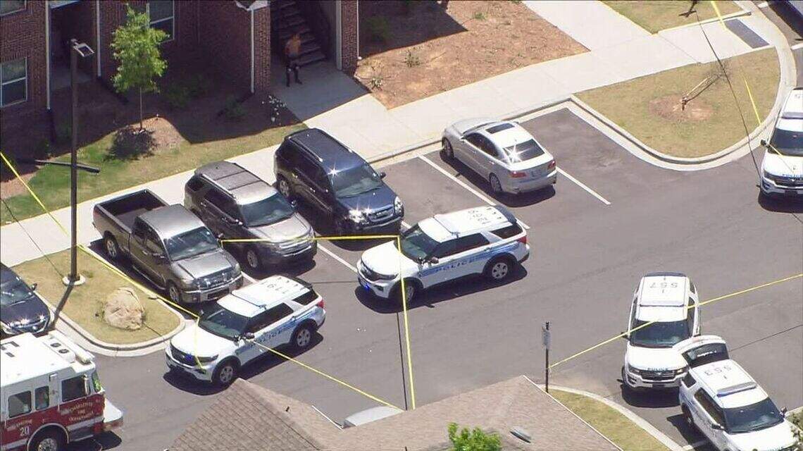 Charlotte apartment complex shooting injures 3, police say | Charlotte ...