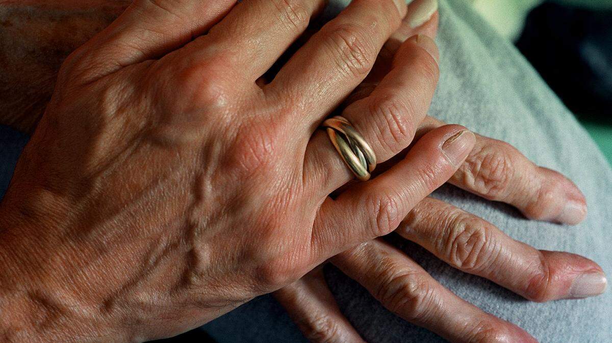 Medicare has made a new drug available for dementia patients. Sold under the brand name Kisunla, the drug has a price tag of $32,000 per patient per year. Two N.C. health care advocates say families should be able to choose between the drug and spending that same amount of money on support services needed to keep a loved one at home.