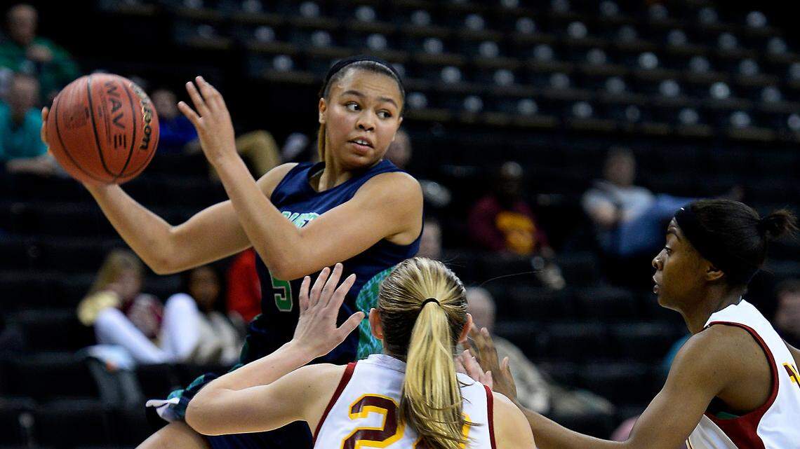 Here are some of the best girls’ high school basketball performances of past 40 years