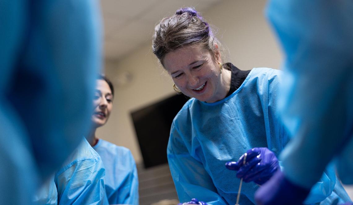 Experience Anatomy’s outreach and program coordinator, Fauna Moore, leads a Dissection Club program in late June.