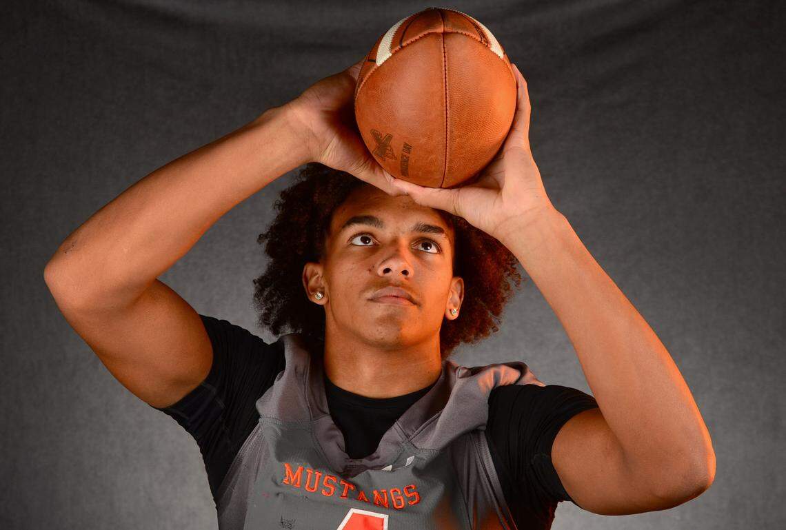 East Lincoln Mustangs Jaxon Dollar on Tuesday, December 9, 2025.