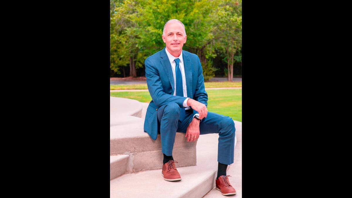 John O’Neill is a candidate for the Huntersville Board of Commissioners.