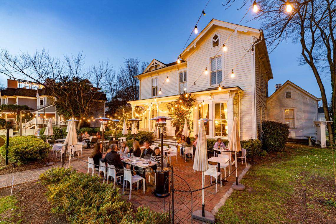 Poplar Tapas Wine & Spirits offers outdoor dining in Charlotte’s Fourth Ward.