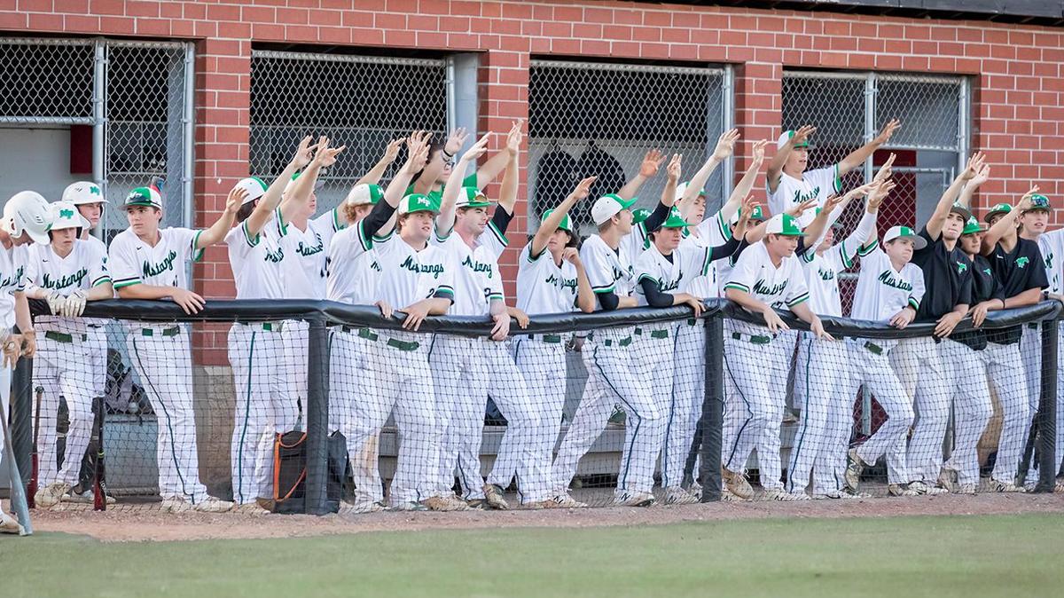 Myers Park prepares to play Butler in the Southwestern 4A final.