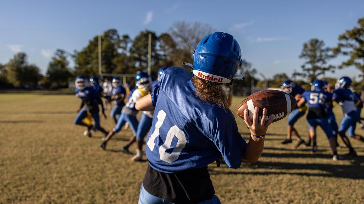 Sullivan Falcons Joe Schmidt makes a pass during practice at Sullivan Middle School in Fort Mill, S.C., on Tuesday, October 24, 2023.