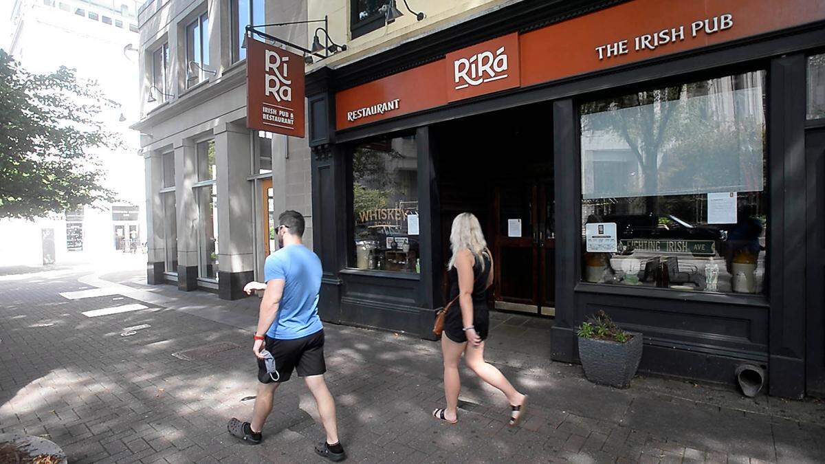 Some bars, like Ri Ra on North Tryon Street in uptown Charlotte, remain closed under North Carolina’s Phase 3 reopening during the COVID-19 pandemic. The popular Irish pub reopened briefly in August after temporarily closing in March.