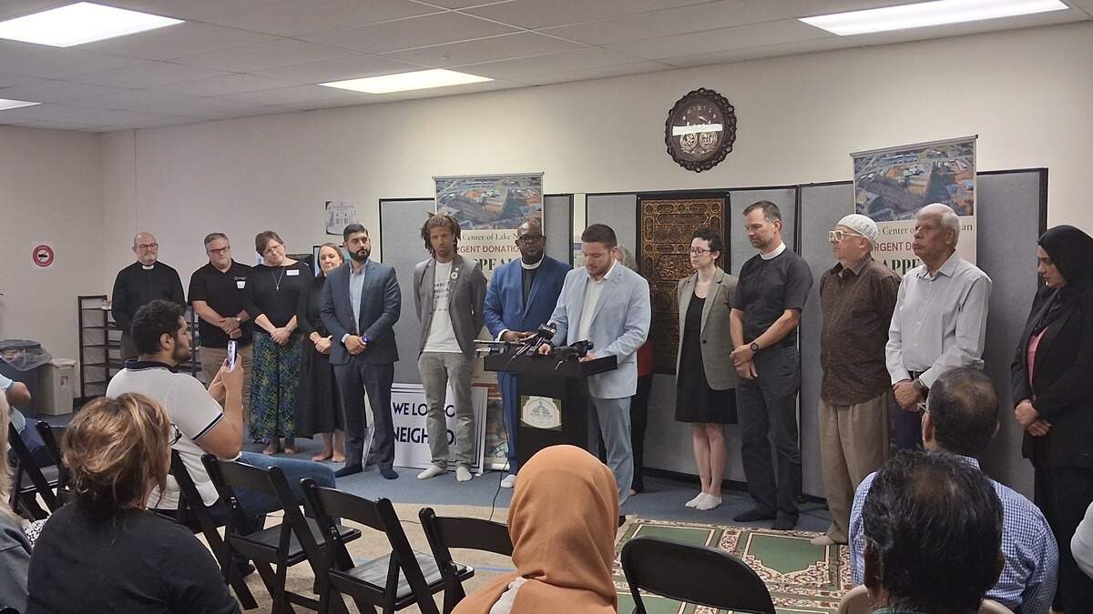 Tensions mount over Lake Norman mosque as both sides pack town meeting