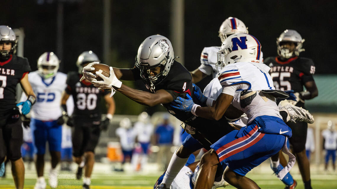 Mecklenburg County high school football preview: Which teams could wind up on top?