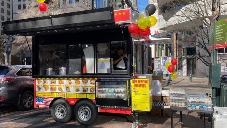 Uptown food cart sees ‘tremendous drop’ in sales after city cuts late-night hours
