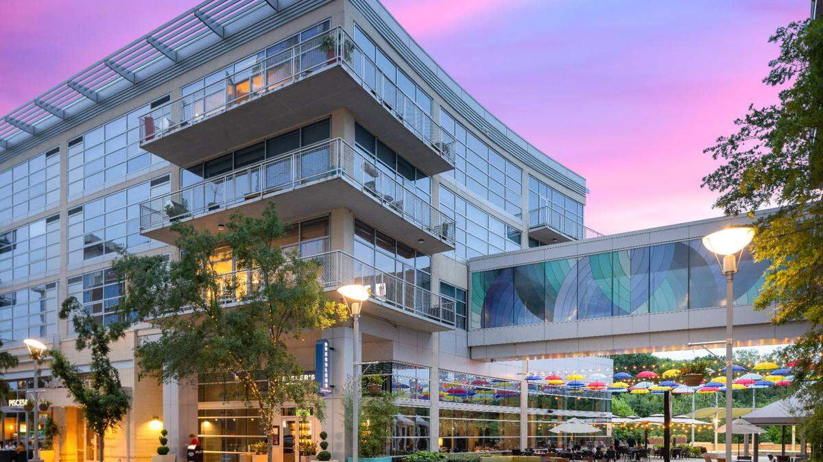Metropolitan in Midtown Charlotte has new tenants: Clean Your Dirty Face, European Wax Center and Open Rice, property manager Northwood Investors LLC said.