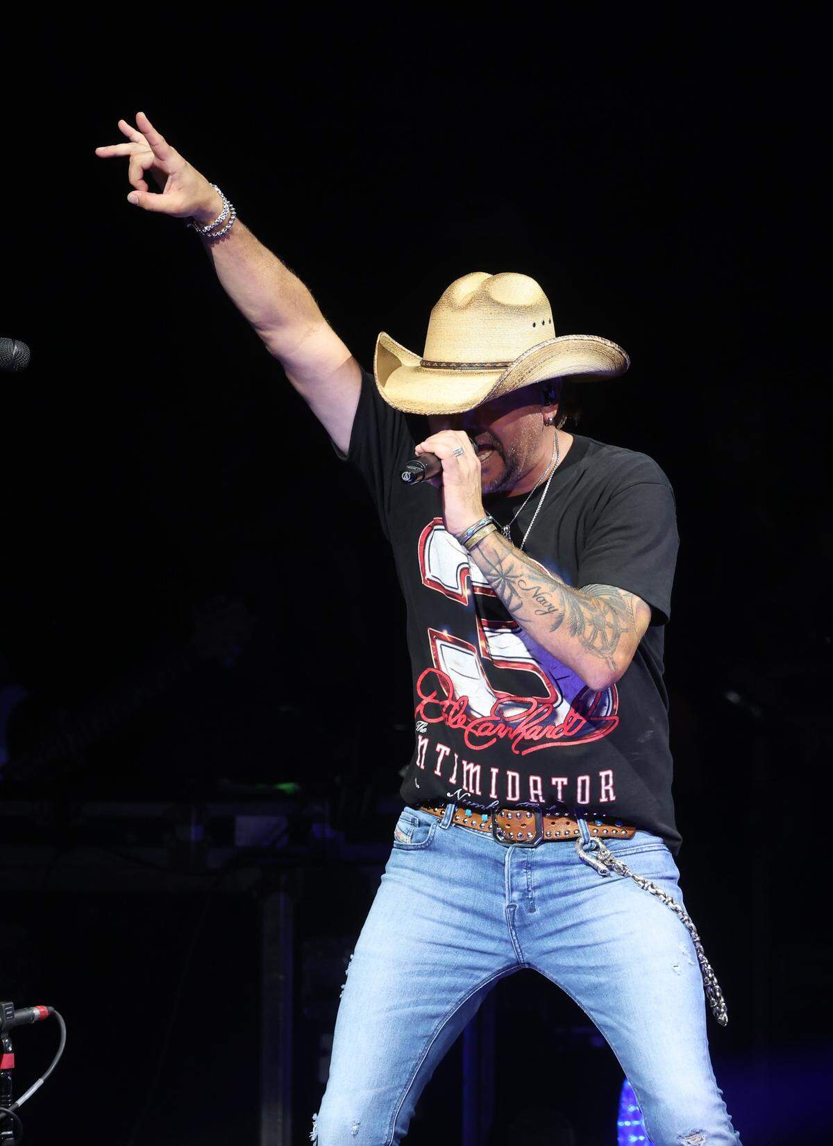 Country music artist Jason Aldean peforms in 2022 at the PNC Pavillion in Charlotte.