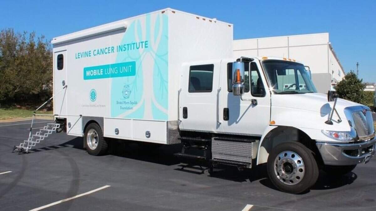The family of the late Leon Levine, the former Family Dollar CEO, has committed $7.5 million to Atrium Health’s efforts to fight cancer, Atrium said.