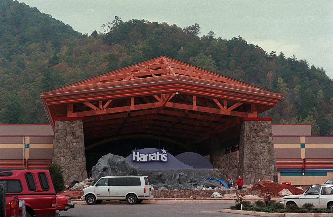 In 1997, the new Harrah’s casino boasted of including a 50,000-square-foot gaming hall, three restaurants, a child-care facility, a 20,000-square-foot entertainment arena and a retail shop.