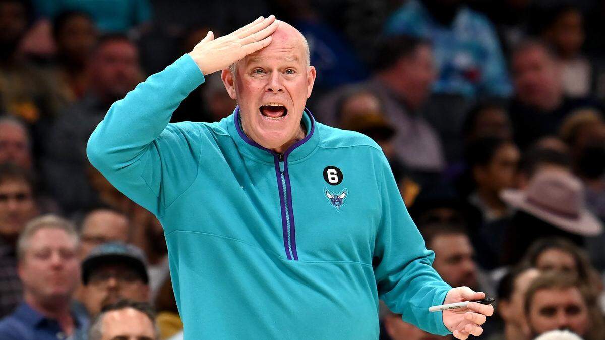 Charlotte Hornets head coach Steve Clifford disputes an official’s call during second half action against the Washington Wizards at Spectrum Center in Charlotte, NC on Monday, November 7, 2022. The Wizards defeated the Hornets 108-100.