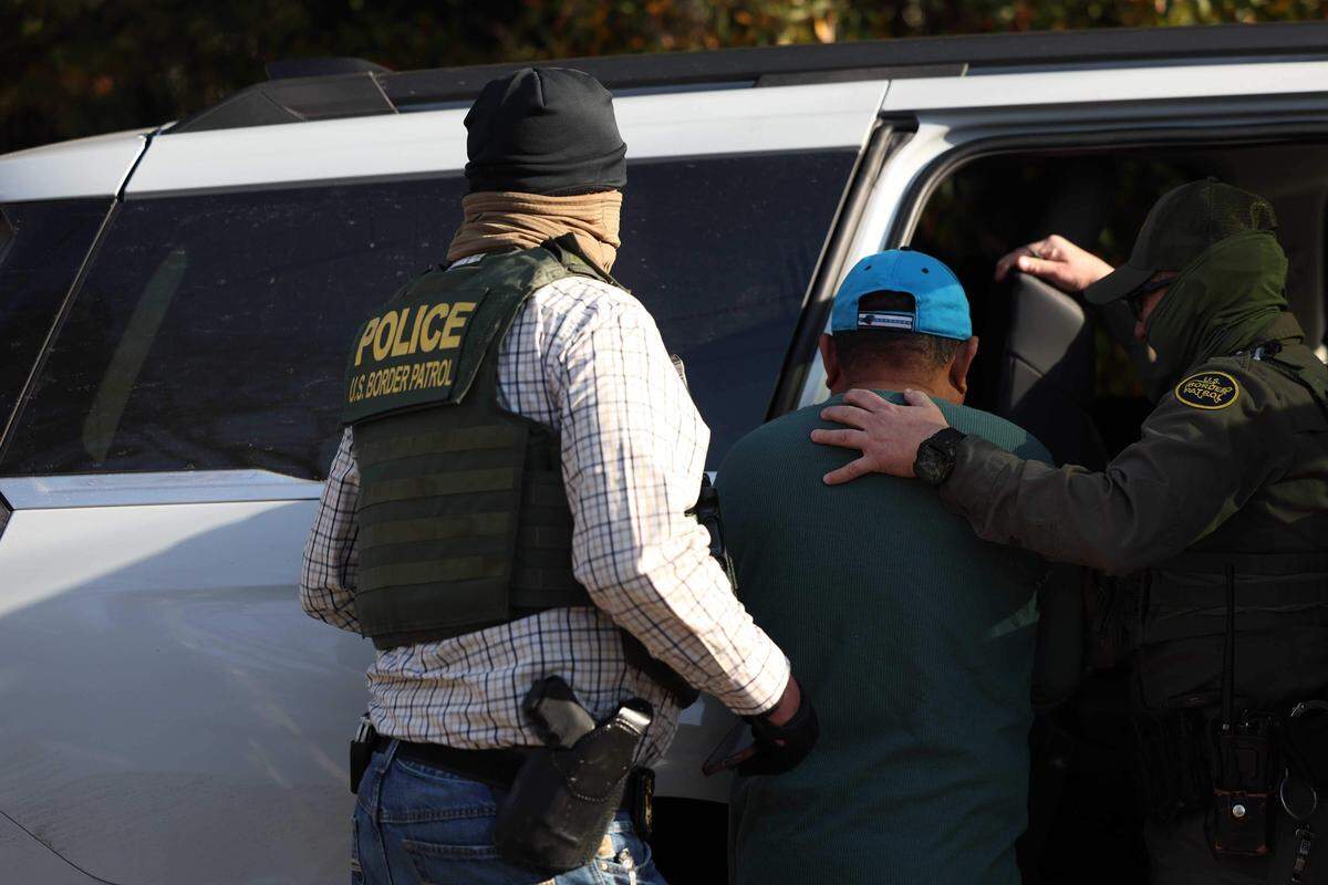 Border Patrol agents arrested a man in southeast Charlotte on Sharonbrook Drive who was walking back to his home Sunday morning, Nov. 16.