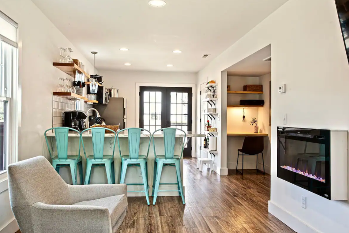 These images can only be used with stories related to Airbnb listings.