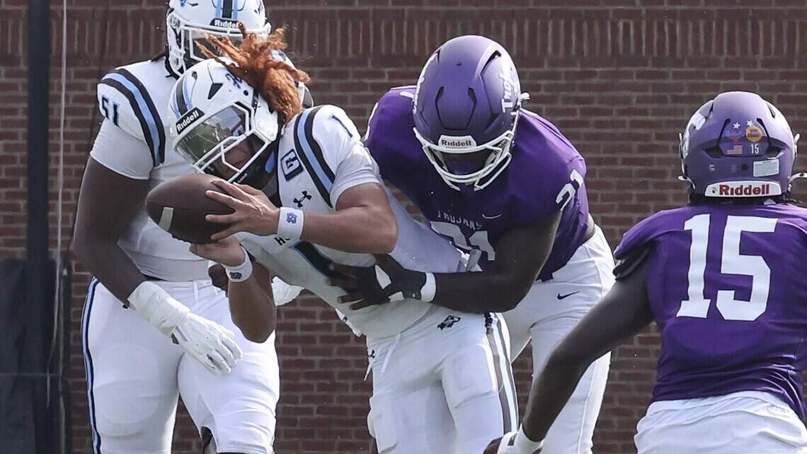 Race tightens for top spot in Class 5A football. Here’s the latest SC media poll