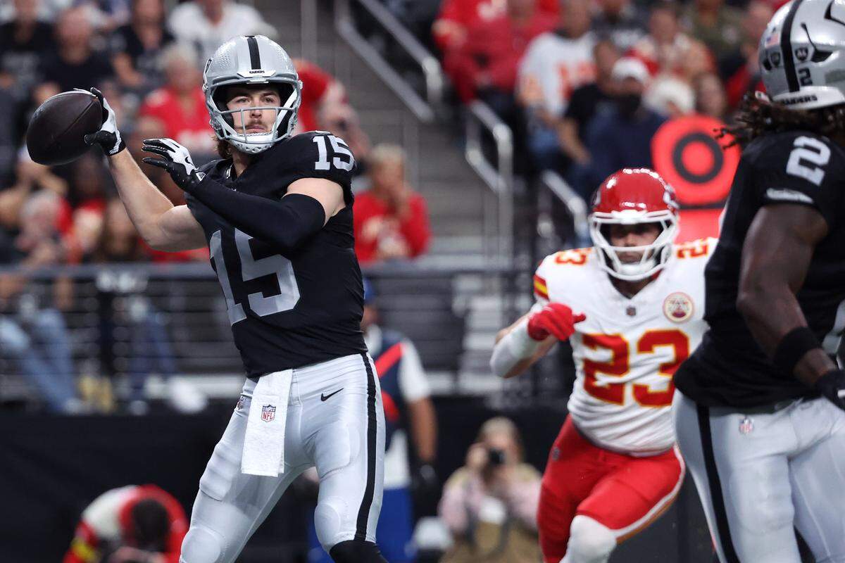 Then-Las Vegas Raiders quarterback Kenny Pickett makes a pass during the first quarter of a Jan. 4, 2026 game against the Kansas City Chiefs at Allegiant Stadium.