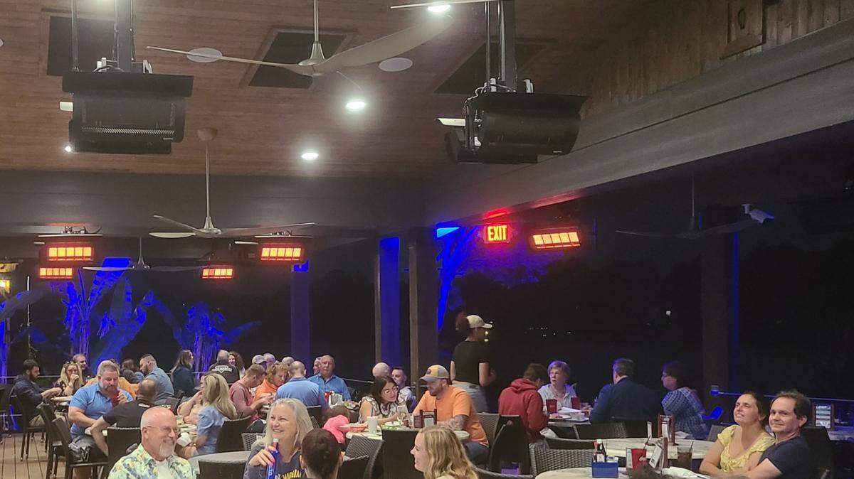 You can dine by the water at Eddie’s on Lake Norman year-round, thanks to its patio heaters.