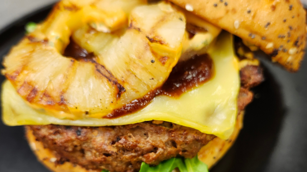 Veggeez has three different types of burgers on the menu, along with other comfort food such as linguine, mac and cheese and chick’n and waffles.