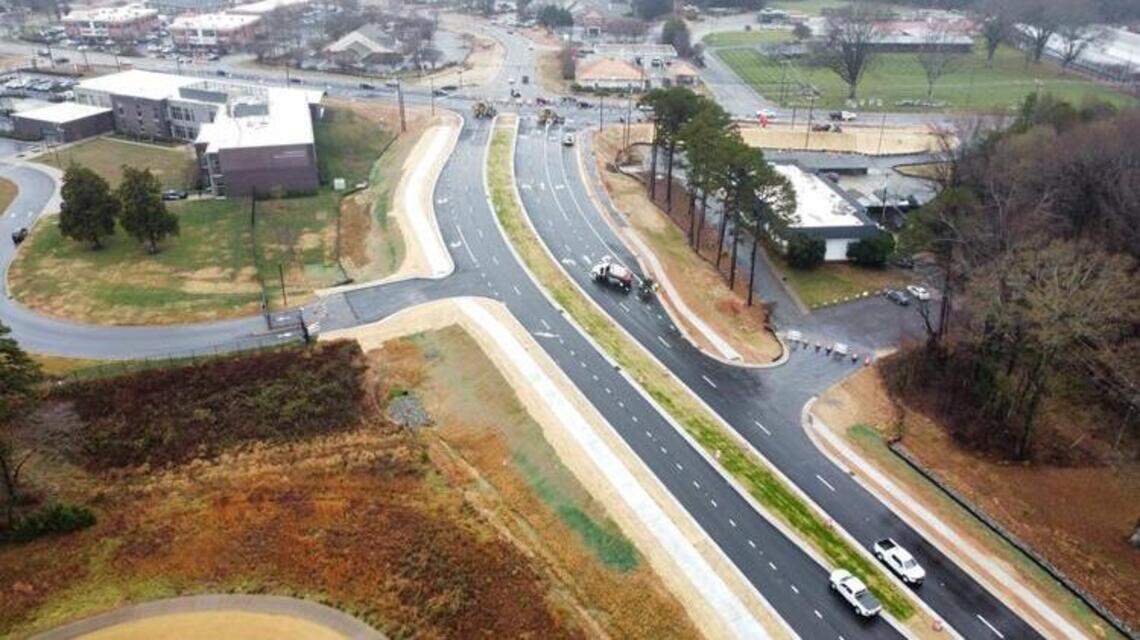 Charlotte contractor reopens major Lake Norman intersection three months early