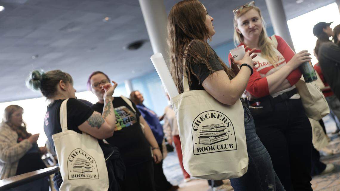 How Charlotte Checkers hockey fans and romance lovers embraced ‘Heated Rivalry’