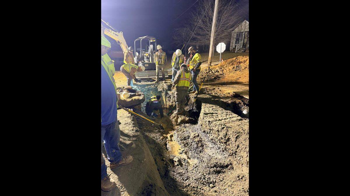 A water main recently fixed in the Gaston County town of Dallas broke again Tuesday, making it likely a boil water advisory will be in effect the day before Thanksgiving, officials say.