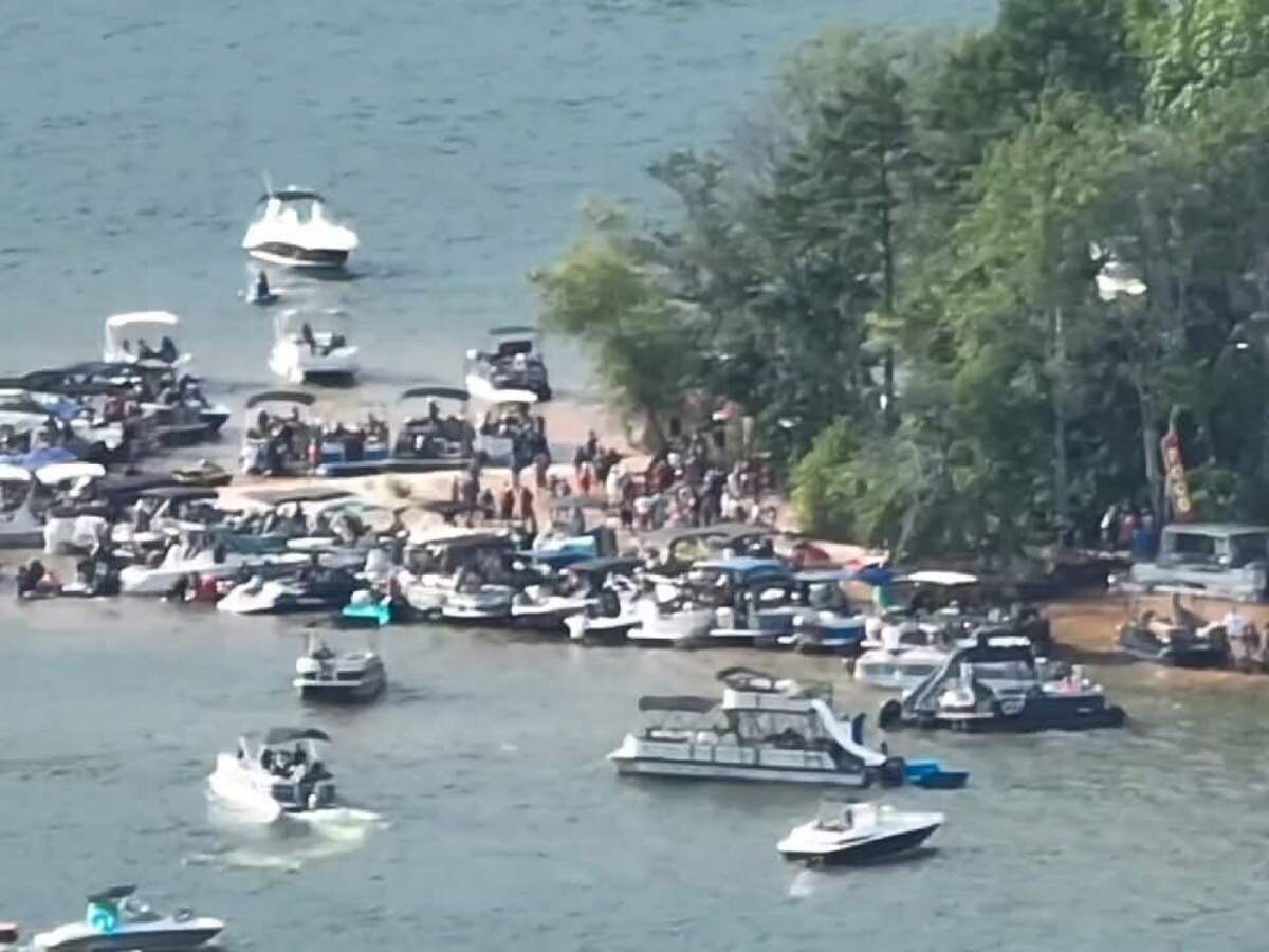 Organizers estimated that up to 500 boats would be in attendance Saturday.