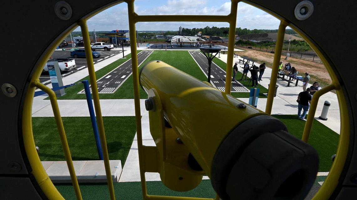 CLT opens new airport overlook with playground, picnic area | Rock Hill ...