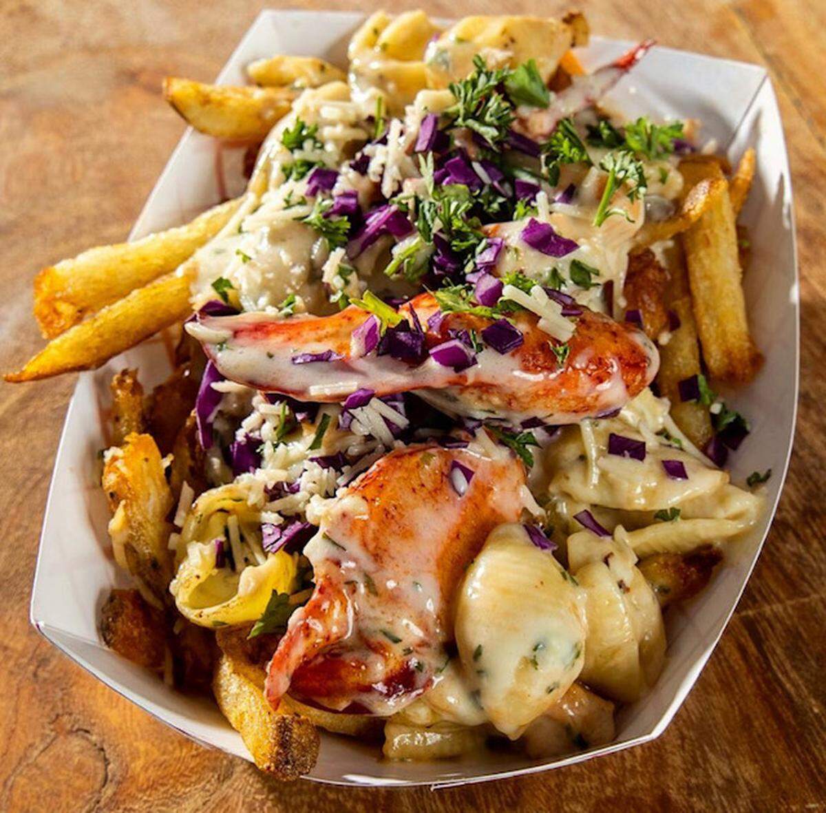 Lobster Mac & Cheese Fries at What the Fries.