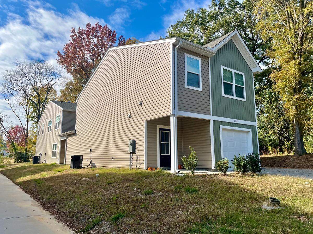 Smithville residents are working to preserve their neighborhood but new developments may cause displacement.