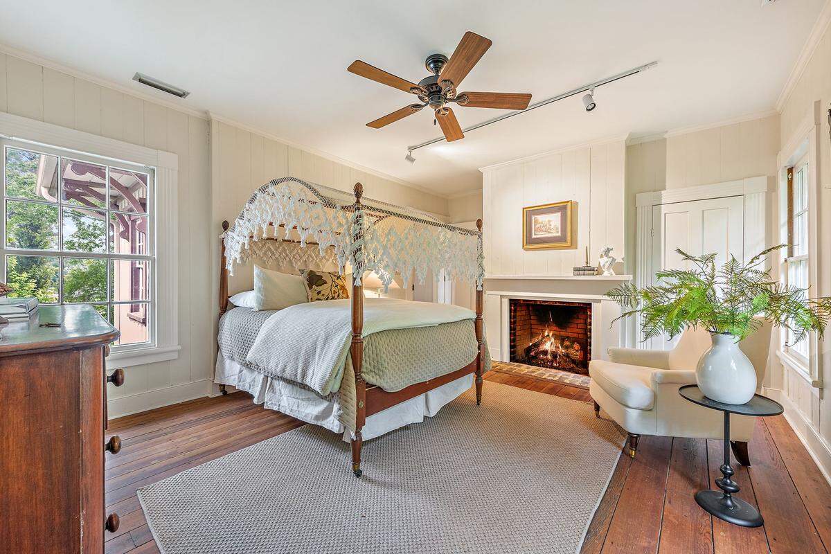 The Lentz Hotel home has four bedrooms.