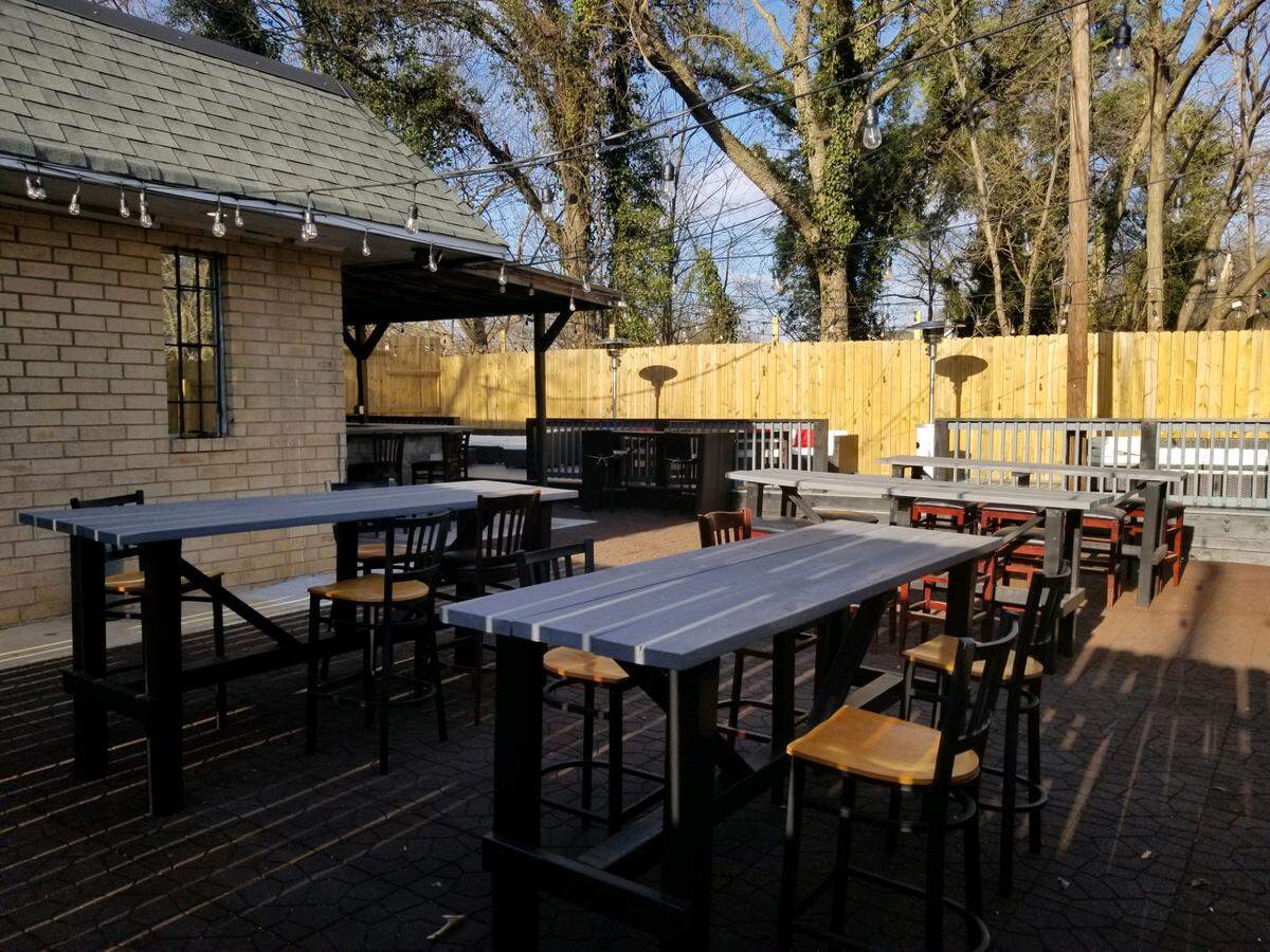 Hideaway Bar & Lounge