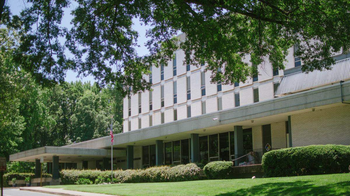 Exterior of the YWCA Central Carolinas building at 3420 Park Road. YWCA leaders announced on Thursday, February 20, 2020 their plan to build 104 units of affordable housing on part of its 10-acre property.