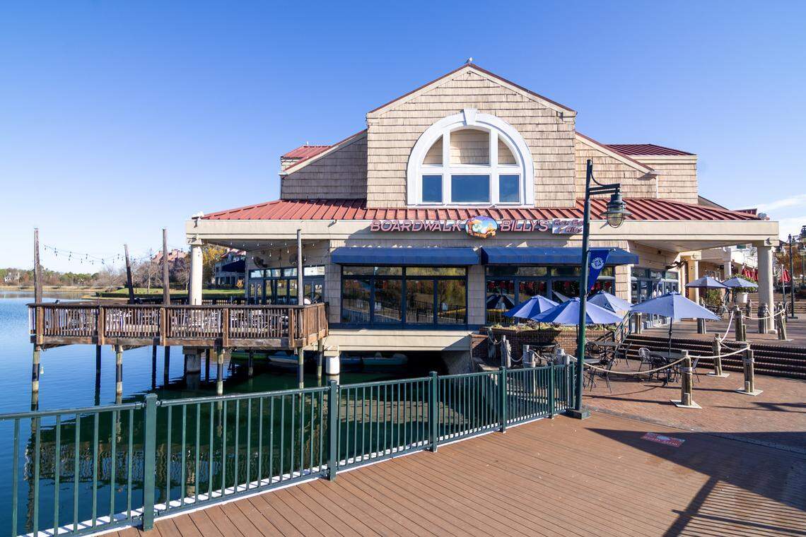 Boardwalk Billy’s Raw Bar and Ribs in University.