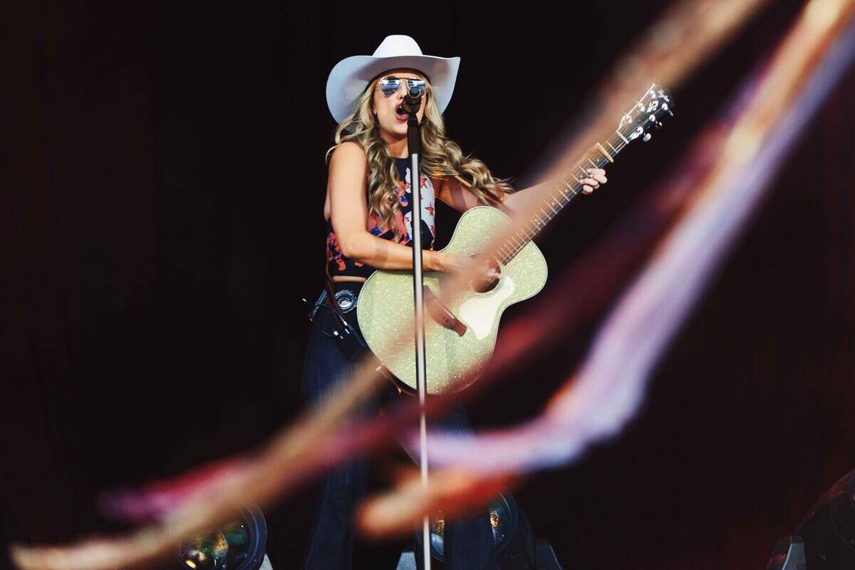 Lainey Wilson opens for Chris Stapleton Saturday at Bank of America Stadium.
