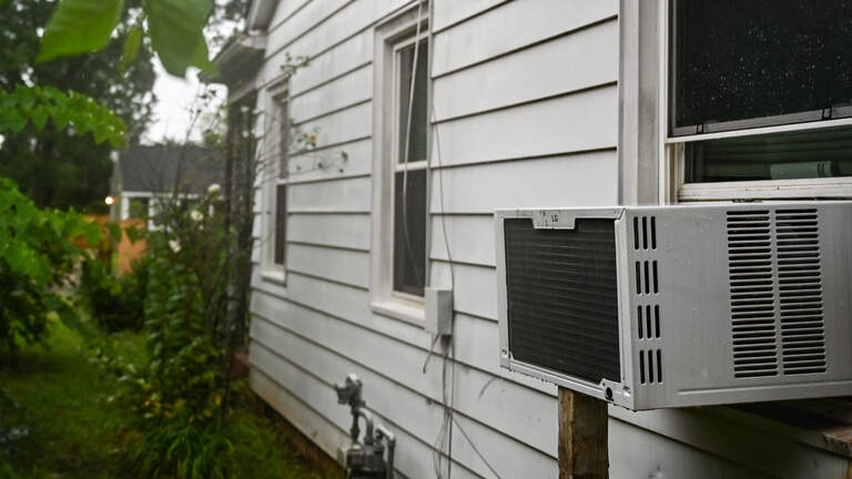 Despite hot summers, Charlotte landlords don’t have to install AC. That may change