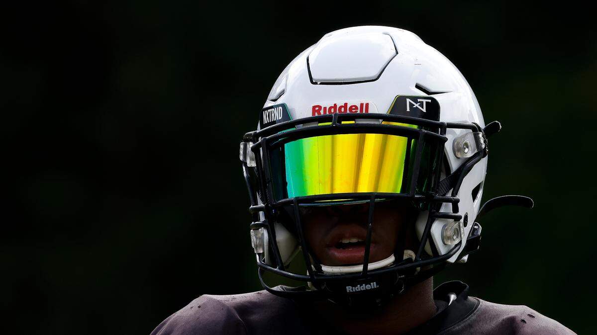 Myers Park defensive back Tysun Austin on the field during practice at Myers Park High School in Charlotte, N.C., Monday, Aug. 8, 2022.