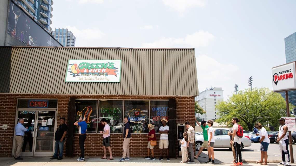 ‘Sad to see’: Crowds line up for final Green’s hot dog at Charlotte’s oldest restaurant