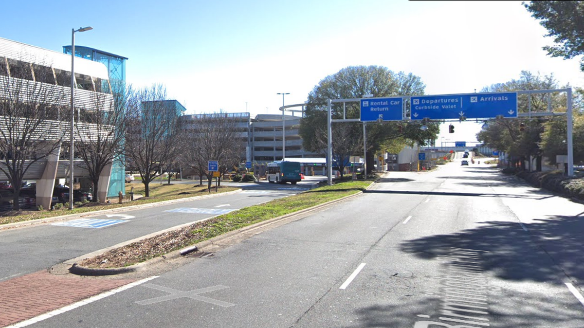 Charlotte-Douglas International Airport road to parking and terminal.