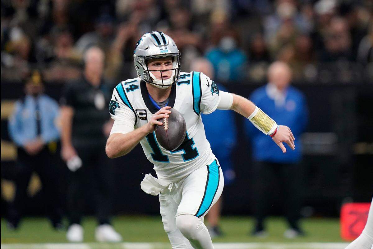 Carolina Panthers quarterback Sam Darnold (14) was 17-of-26 passing for 132 yards and an interception against the Saints on Sunday.