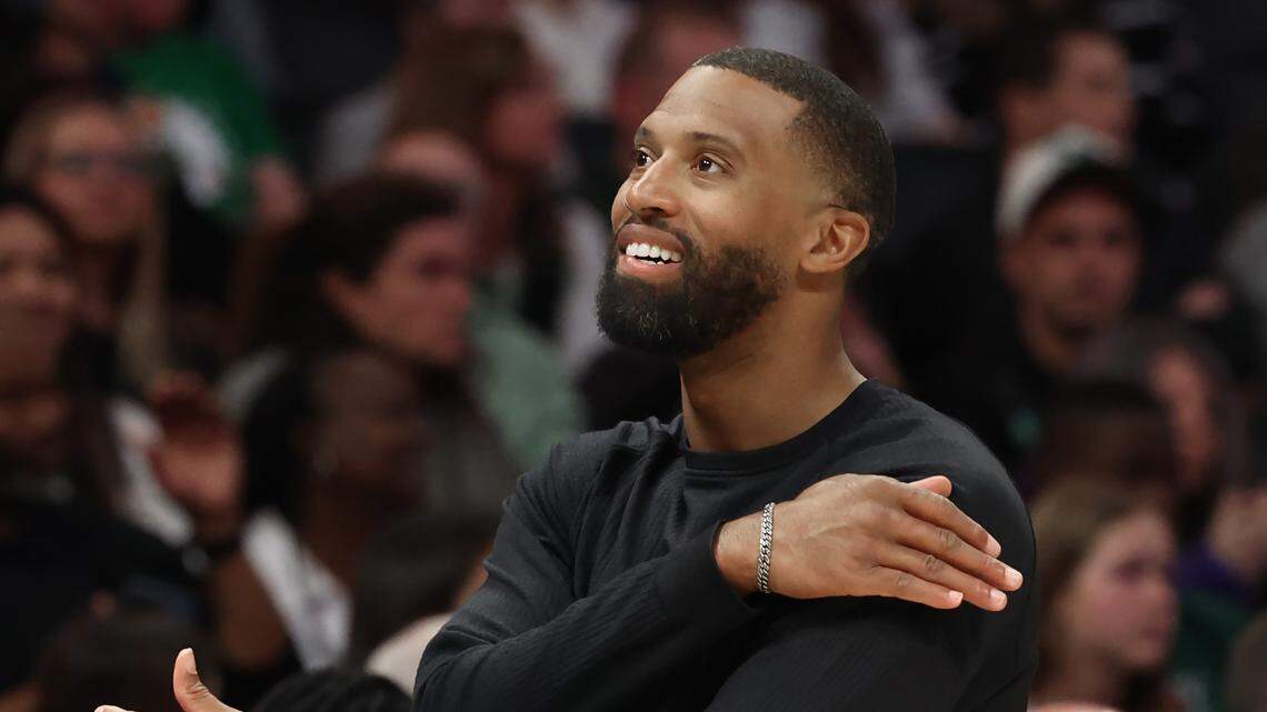 ‘I expect it to be lit’: Hornets prep for first home postseason game in 10 years