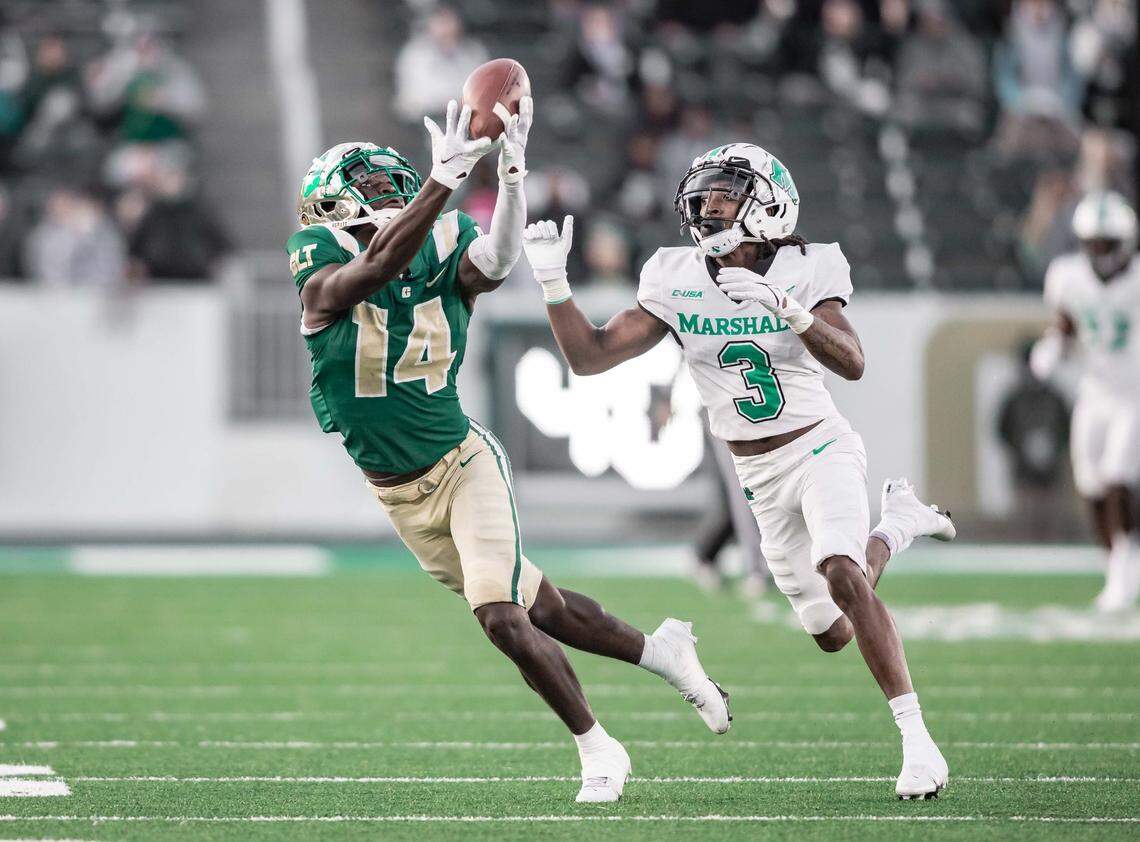 Charlotte’s Grant DuBose attempts the make the catch during 3rd quarter action. Charlotte would host Marshall Saturday November 20, 2021.