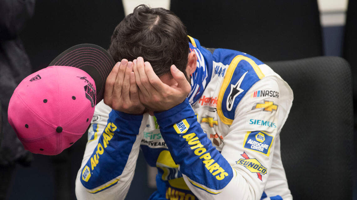A heads-up rule move by Chase Elliott’s jackman keeps the team in title contention