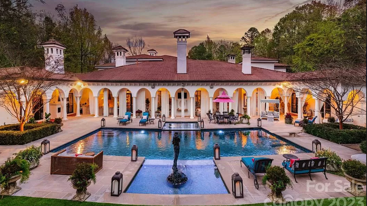 8371 Providence Rd., Charlotte, NC 28277