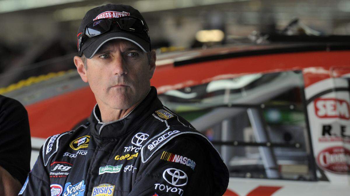 NASCAR hall of fame nominee Bobby Labonte will return to racing full-time in the Whelen Euro Series.